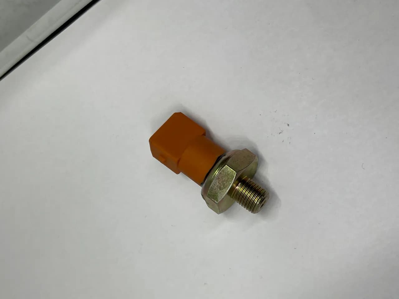 JCB ŞANZUMAN YAĞ BASINÇ MÜŞÜRÜ